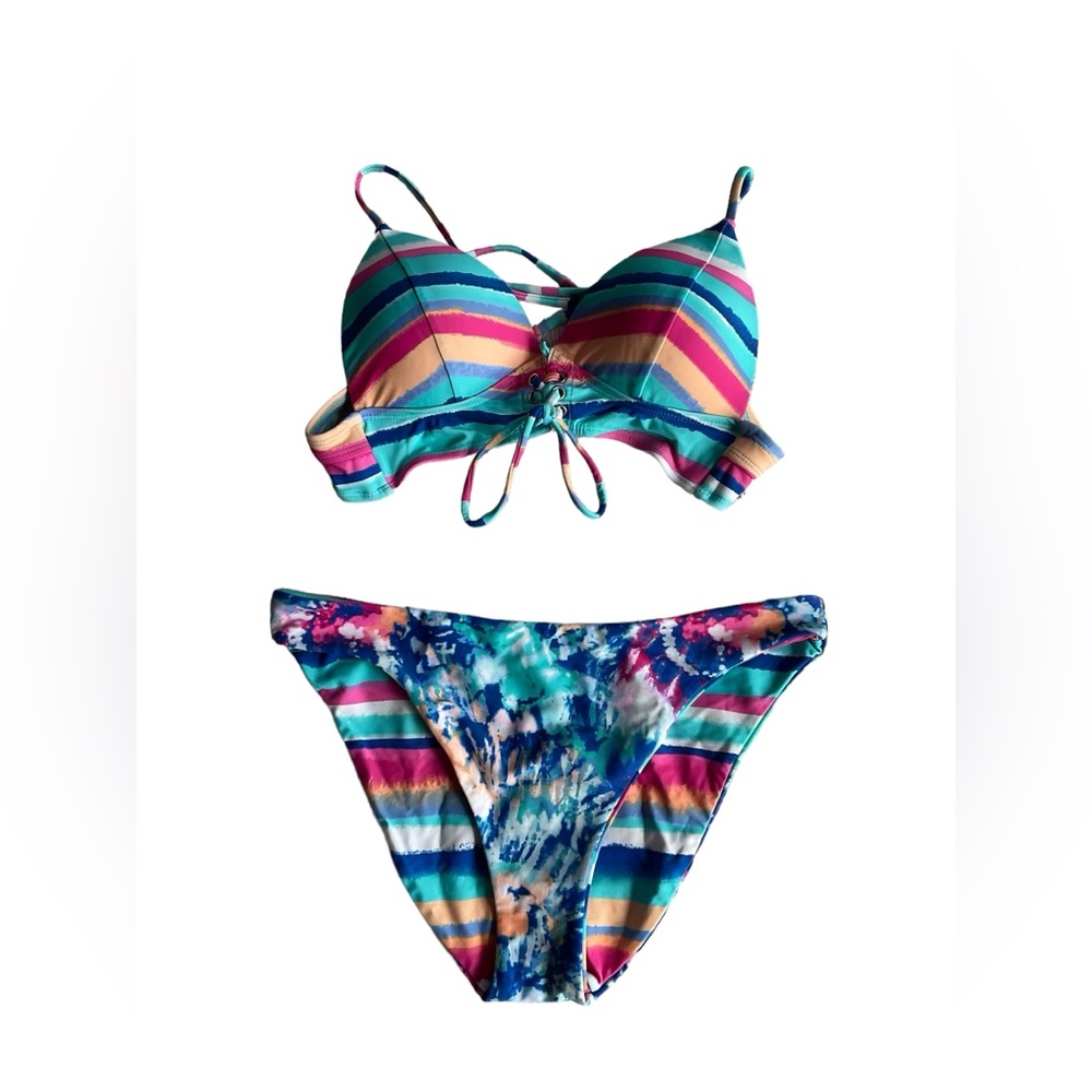 Decree Woman’s Swimsuit 2 pieces Pattern Size Large.